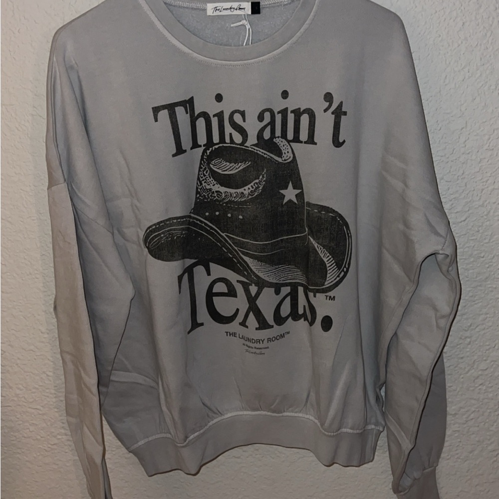 The Laundry Room “this ain’t Texas” crew